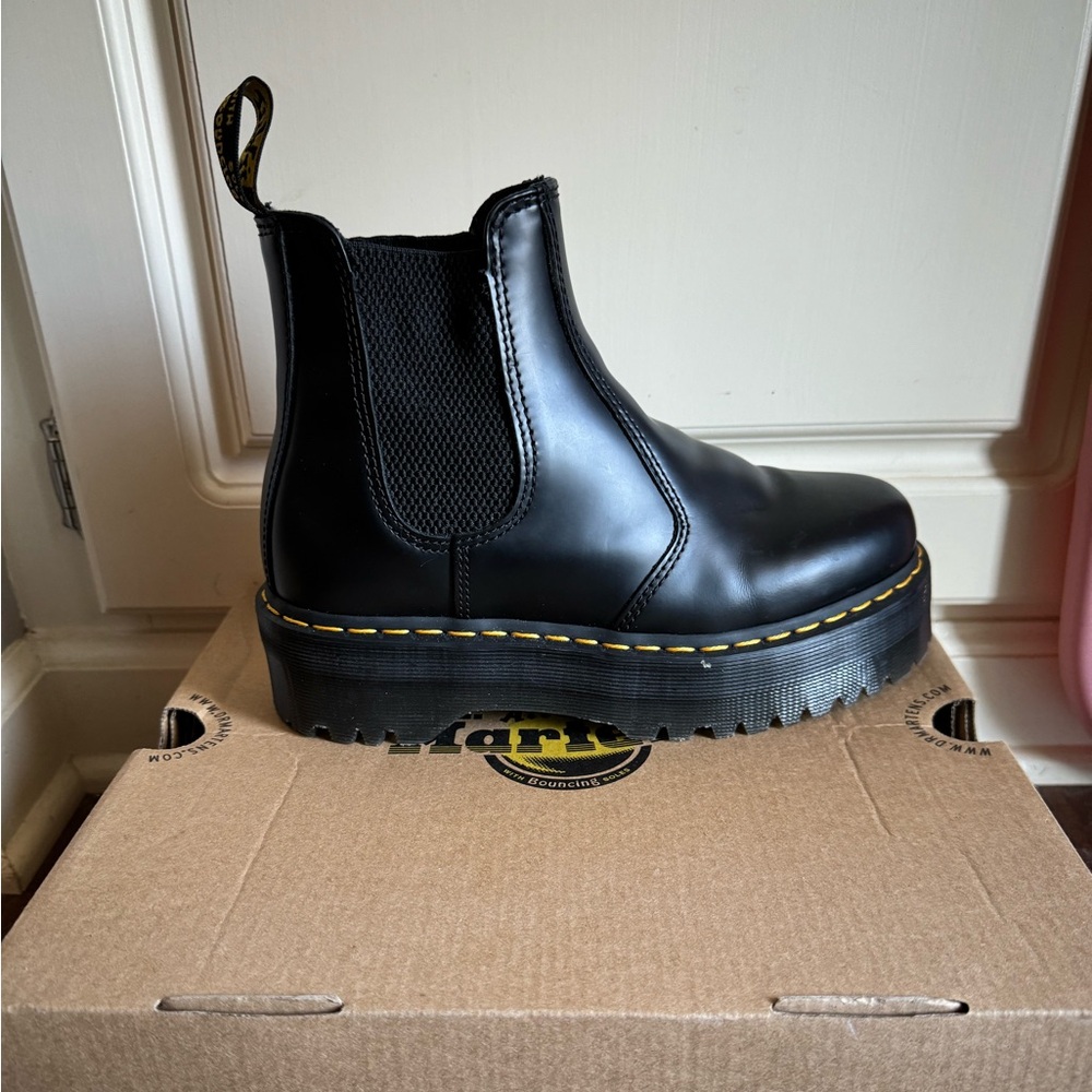 Dr Martens 2976 Chelsea Quads size 7 EU 38